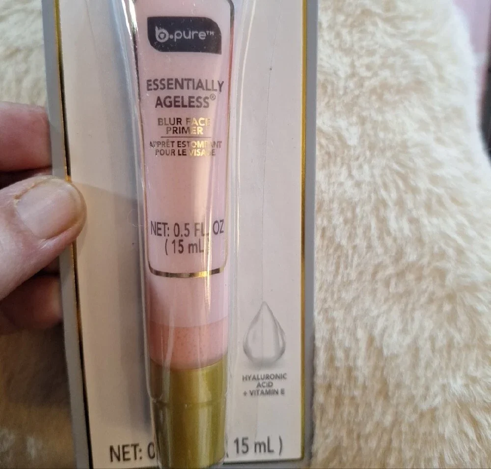 Essentially Ageless Blur Face Primer in Pink And Concealer Set Of 2...